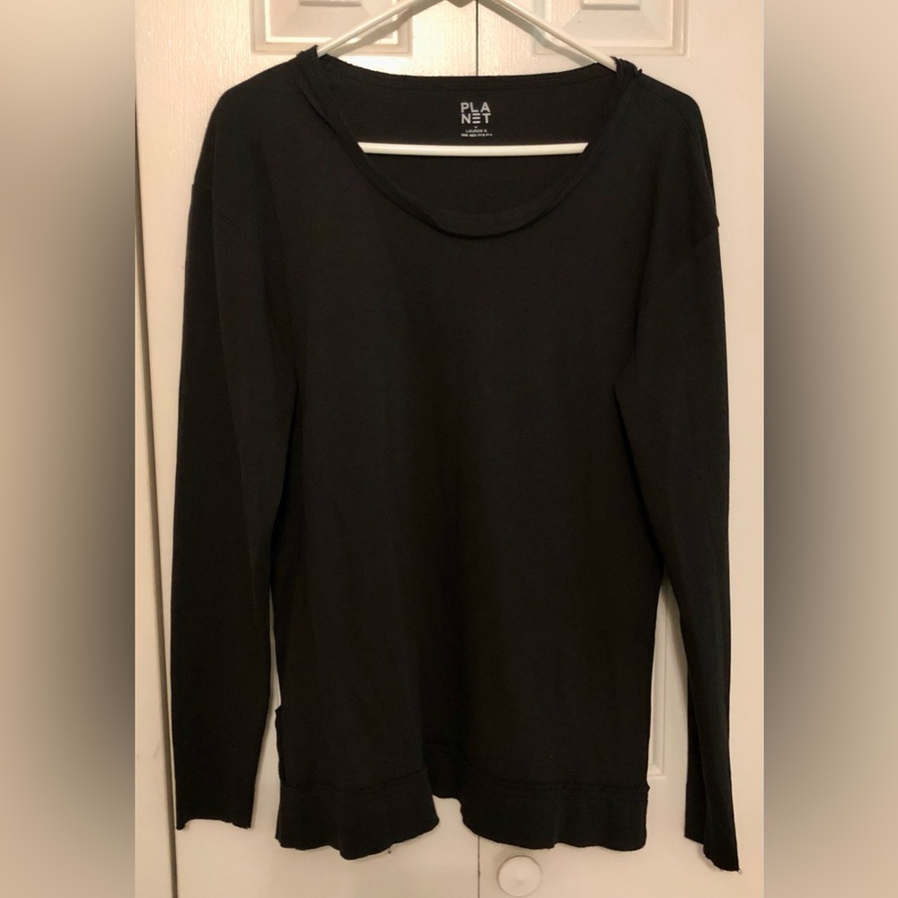 Planet by Lauren G Black Long Sleeve Tee - Classic Women's Top